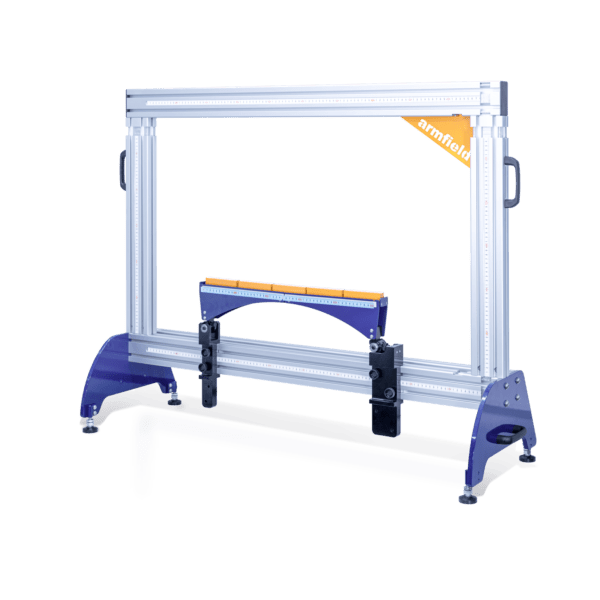 SV403 - Three-Pinned Arch